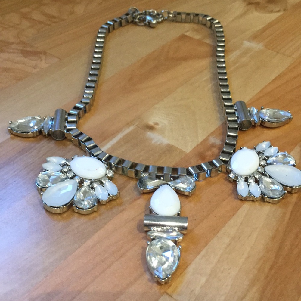 Statement necklace